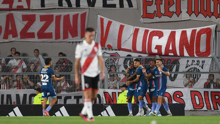 River perdió con Arsenal y dejó pasar la chance de ser líder