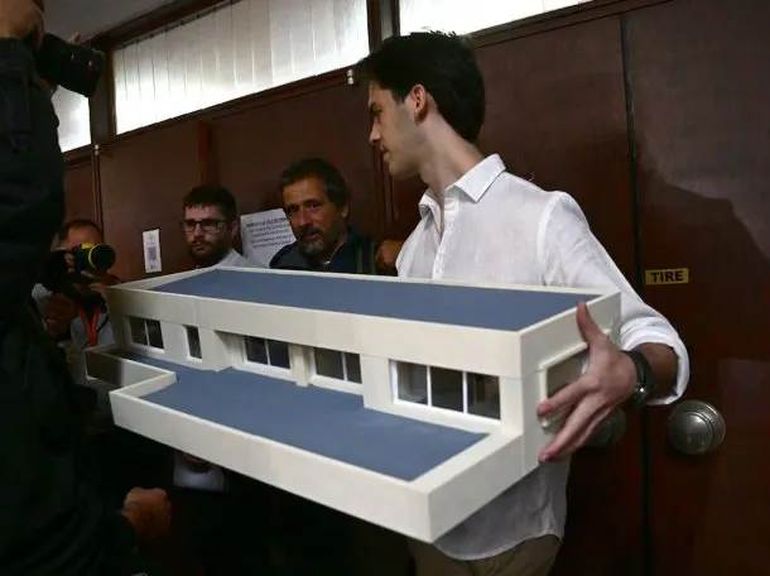 Maqueta de la casa donde murió Diego Maradona. Maqueta de la casa donde murió Diego Maradona.