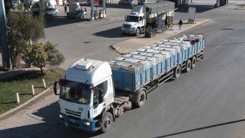los derrames toxicos en la ruta alarman a vecinos