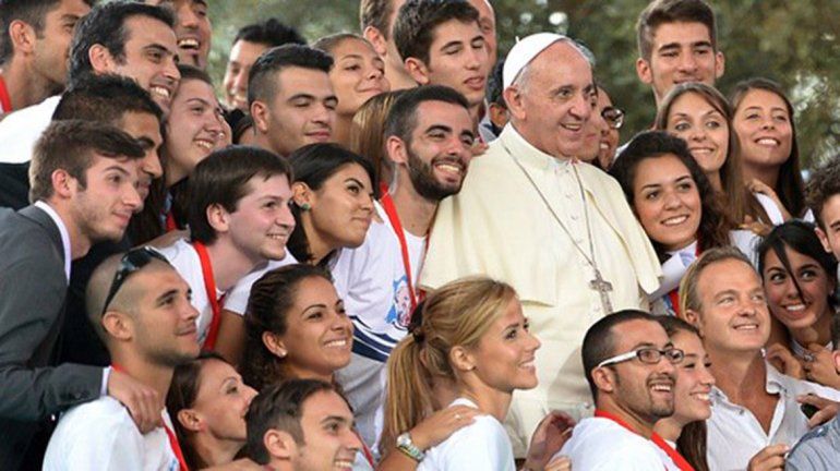 Francisco aseguró que los celulares son como una droga