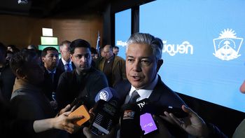 El gobernador Rolando Figueroa quiere que los petroleros sean eximidos de pagar Ganancias. El gobernador Rolando Figueroa quiere que los petroleros sean eximidos de pagar Ganancias.