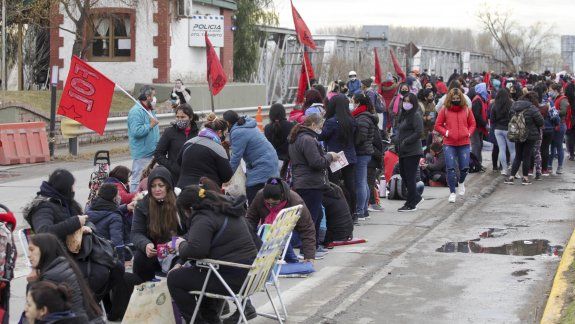 Tras 36 horas de caos y bronca