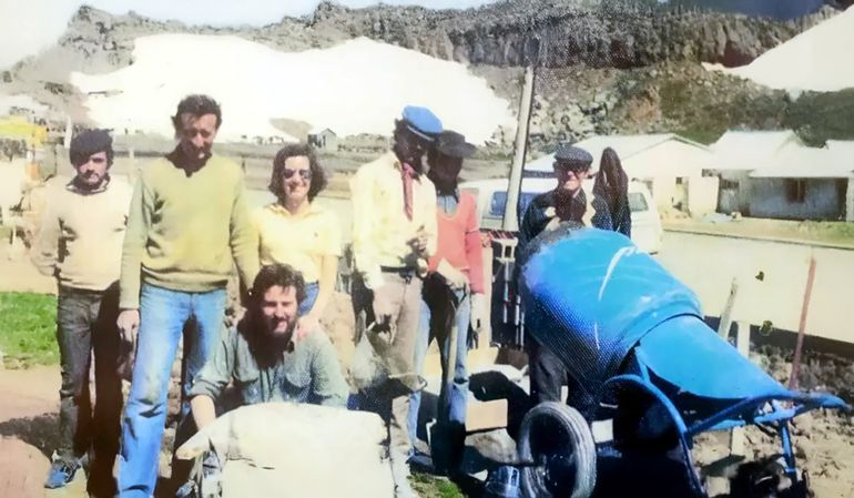 La construcción del edificio de la hostería, hace 50 años. La construcción del edificio de la hostería, hace 50 años.