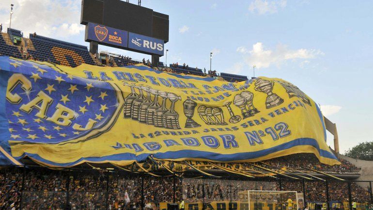 El pueblo xeneize festejó el Día del Hincha de Boca. El resultado del Superclásico fue el condimento para la fiesta auriazul en la Bombonera.