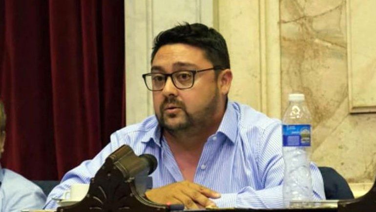 Acusaron al diputado Carlos Alberto Vivero de haber empujado a su colega Fernando Iglesias.