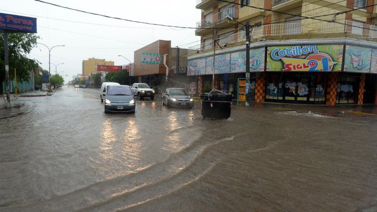 Piden que cierren los comercios a partir de las 17