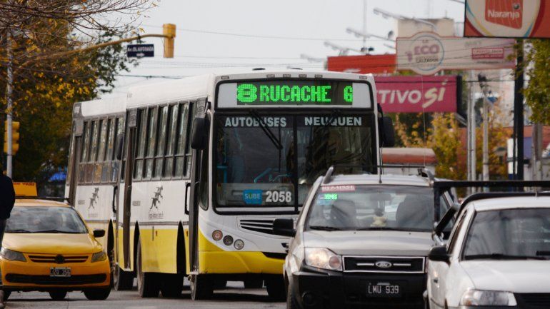 Colectivos y taxis aumentaron sensiblemente. Analizan cuál será el comportamiento en los próximos meses si logran bajar la inflación.