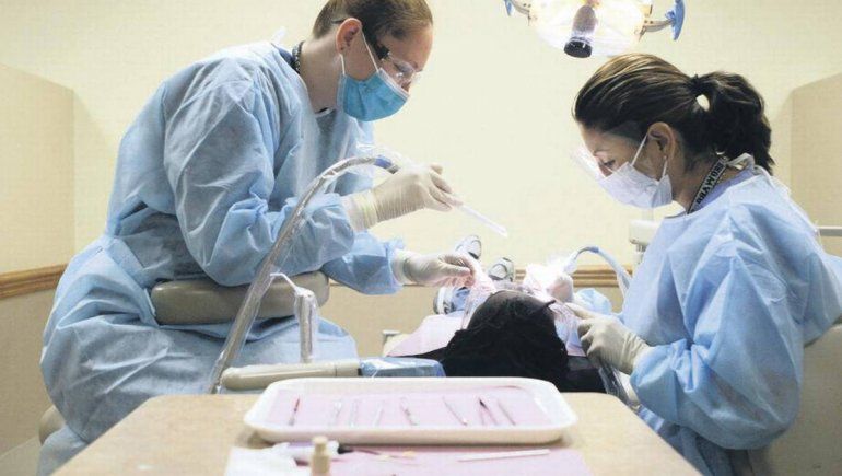 Los odontólogos, golpeados y con incertidumbre por la pandemia