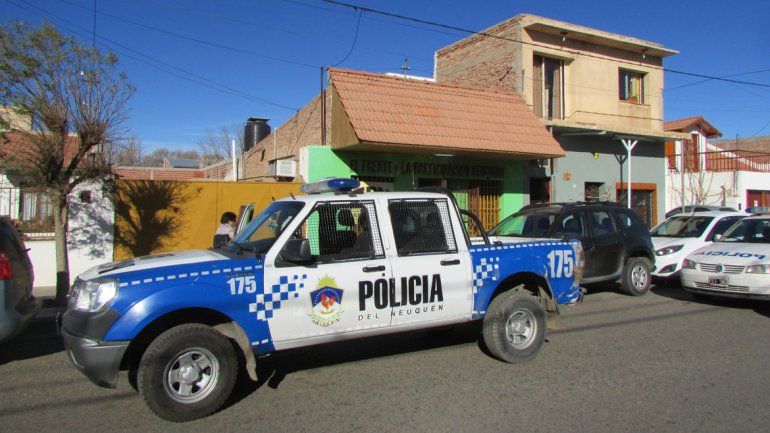 Plaza Huincul: salió del cajero e intentaron abusarla en plena calle