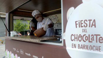 por culpa del corte de puentes, el chocotruck viene demorado por culpa del corte de puentes, el chocotruck viene demorado