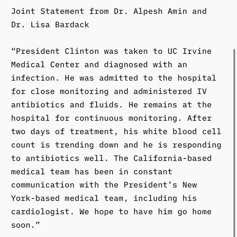 Bill Clinton quedó internado en un centro médico por una infección urinaria.