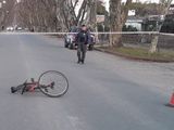 Un chico de 16 años estaba aprendiendo a manejar en una camioneta y mató a un ciclista