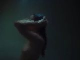 Agostina y su jugada aparición en el videoclip de Milo J. La cipoleña la rompe.
