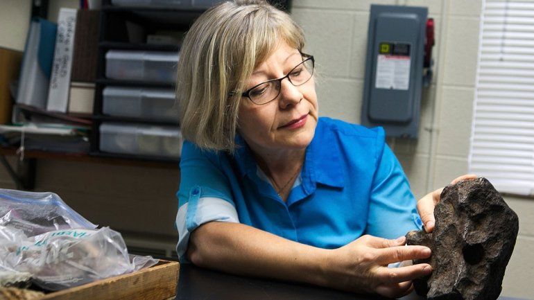 La piedra que trababa su puerta vale u$s 100.000