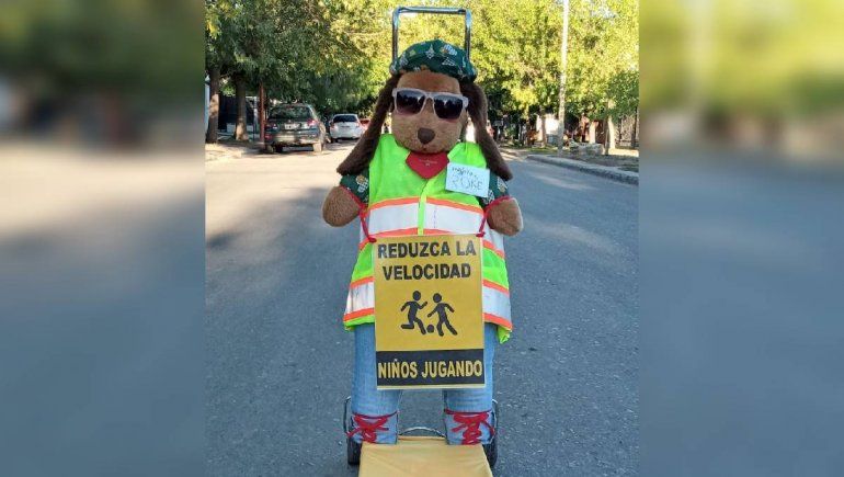 Roke, el peluche que pide prudencia a los conductores