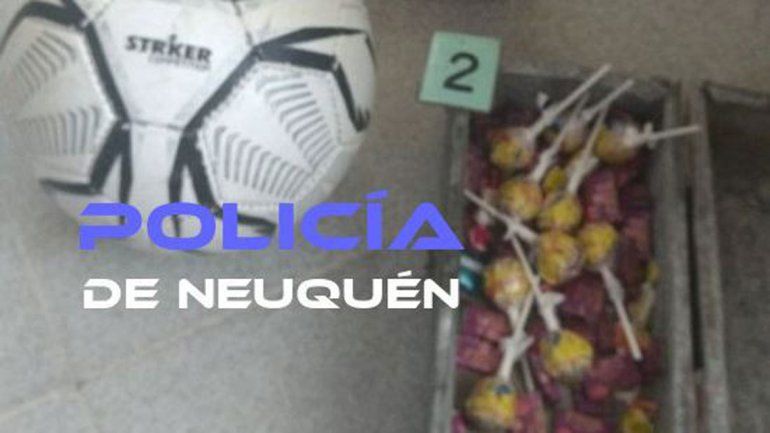 La banda integrada por menores se había llevado elementos de la cantina.