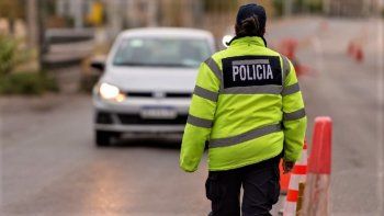 ya rige la restriccion en los puentes y solo pasan los esenciales ya rige la restriccion en los puentes y solo pasan los esenciales