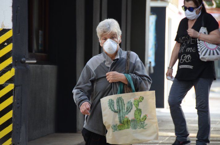 Los recuperados de COVID duplicaron a los positivos