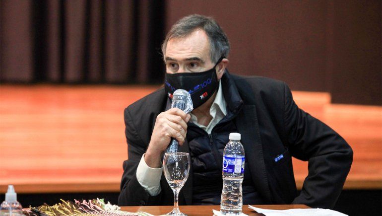 Bertoldi, encerrado en su despacho por no poder pagar sueldos