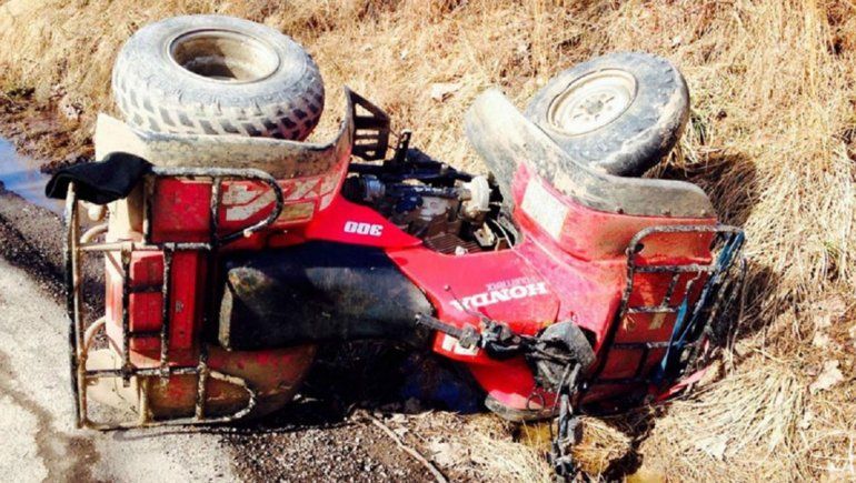Salió a pasear en cuatriciclo, chocó contra otro y murió