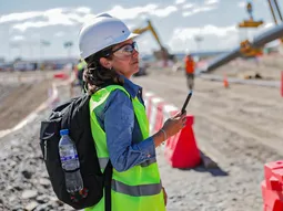 Río Negro suma empleo femenino en puestos operativos vinculados al desarrollo de Vaca Muerta. (Imagen: Gobierno de Río Negro) Río Negro suma empleo femenino en puestos operativos vinculados al desarrollo de Vaca Muerta. (Imagen: Gobierno de Río Negro)
