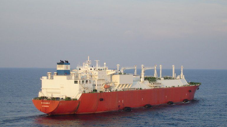 YPF prapara otra exportación de GNL de Vaca Muerta