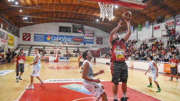 El duelo Independiente-Argentino en la temporada está 2 a 2.