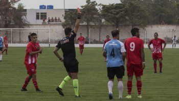 La roja que cambió el partido. La roja que cambió el partido.
