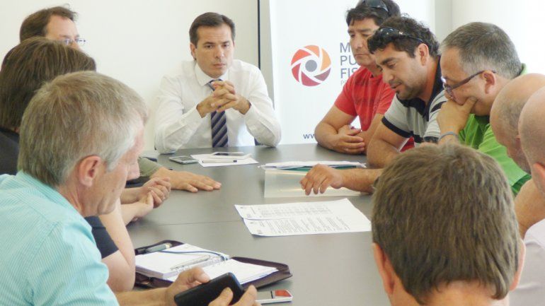 Funcionarios municipales y el gremio se sentaron con el fiscal José Gerez.
