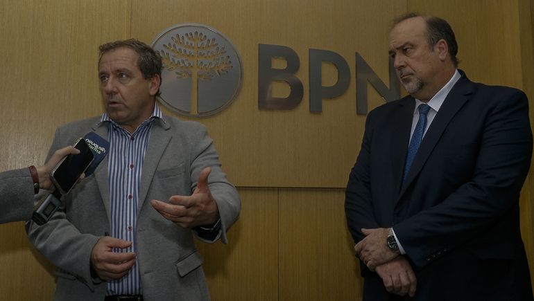 El gerente Ejecutivo de Comercial y Canales, Guillermo Seisdedos, y el presidente del BPN, Gabriel Bosco, informaron que se recibieron 600 formularios online el primer día. El gerente Ejecutivo de Comercial y Canales, Guillermo Seisdedos, y el presidente del BPN, Gabriel Bosco, informaron que se recibieron 600 formularios online el primer día.