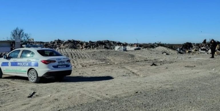 Un proyectil de guerra en el basurero de Puerto Madryn. Un proyectil de guerra en el basurero de Puerto Madryn.