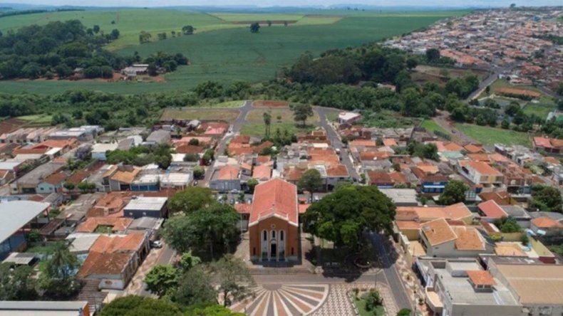 Experimento en Brasil: vacunan a toda una ciudad para un estudio