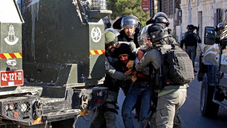 La Policía de Israel reprimió a palestinos