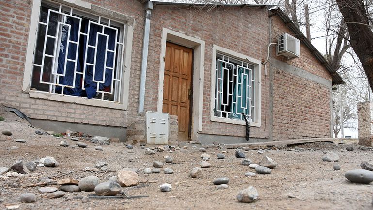 Rehén en su propia casa: La Policía nos encerró con el abusador y nos cagaron la vida