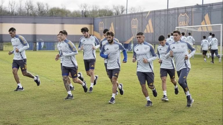 Boca se entrena bajo las órdenes de Miguel Ángel Russo Boca se entrena bajo las órdenes de Miguel Ángel Russo