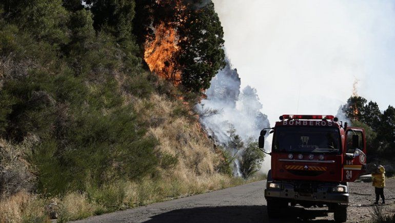 Incendio en San Martín: vieron a cinco chicos salir corriendo del lugar