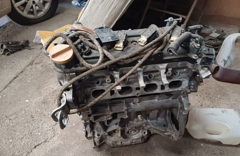 En el procedimiento, también se llevaron el motor del Renault Fluence, además de otras autopartes. En el procedimiento, también se llevaron el motor del Renault Fluence, además de otras autopartes. 