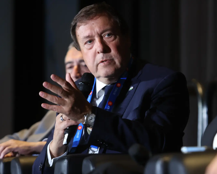 Gobernador Alberto Weretilneck presentará el potencial energético y logístico de Río Negro ante inversores globales. Crédito: Gobierno de Río Negro.