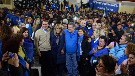 El gobernador cuestionó la difusión de las encuestas por parte de la oposición, en alusión a Ramón Rioseco.
