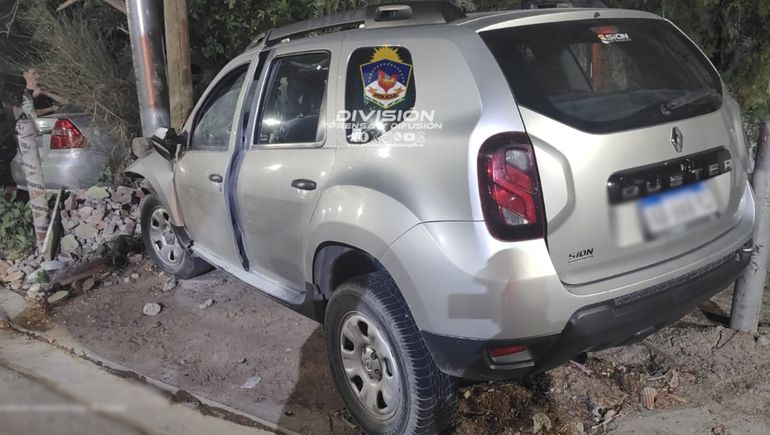 Conductora perdió el control y chocó contra un poste en la zona del Metrobús