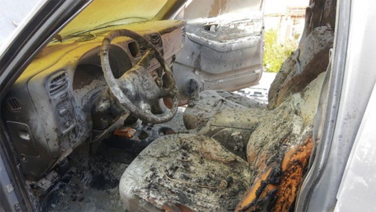 Intentó apagar un incendio y terminó con las manos quemadas