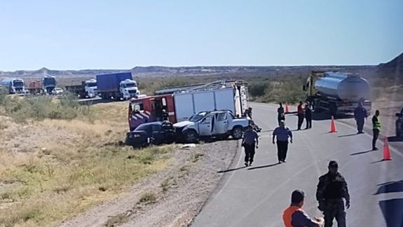 Tragedia sobre la Ruta 22: una mujer murió en un brutal choque 
