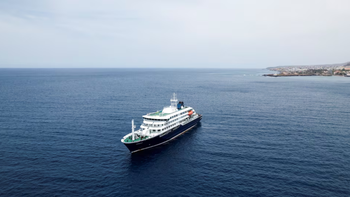 Se presume que dos neerlandeses llevaron el hantaviurus al crucero. Se presume que dos neerlandeses llevaron el hantaviurus al crucero.