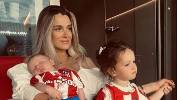 Camila Homs y sus hijos. Camila Homs y sus hijos.