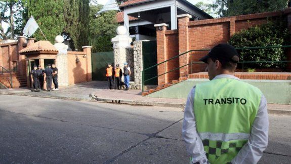 En la residencia de Olivos se realizará el almuerzo hoy al mediodía con los gobernadores. Gutiérrez, presente.