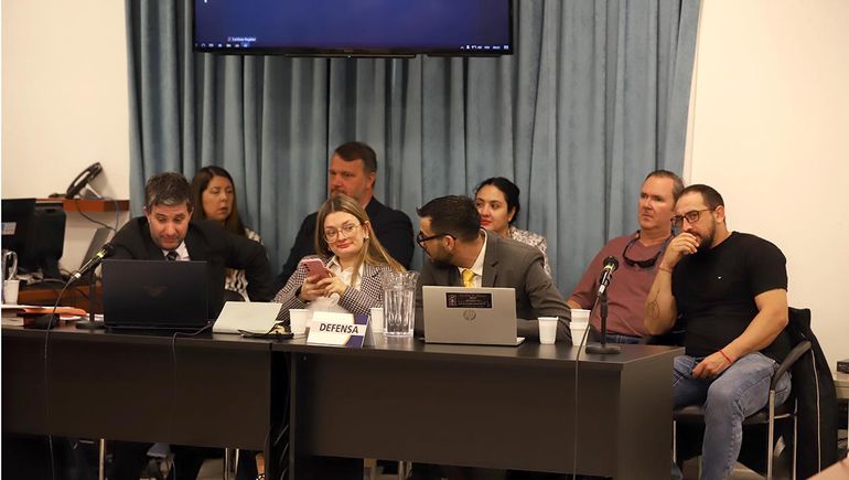 La defensa de Emmanuel Victoria Contreras son los abogados Elio García y Manuel Gómez.