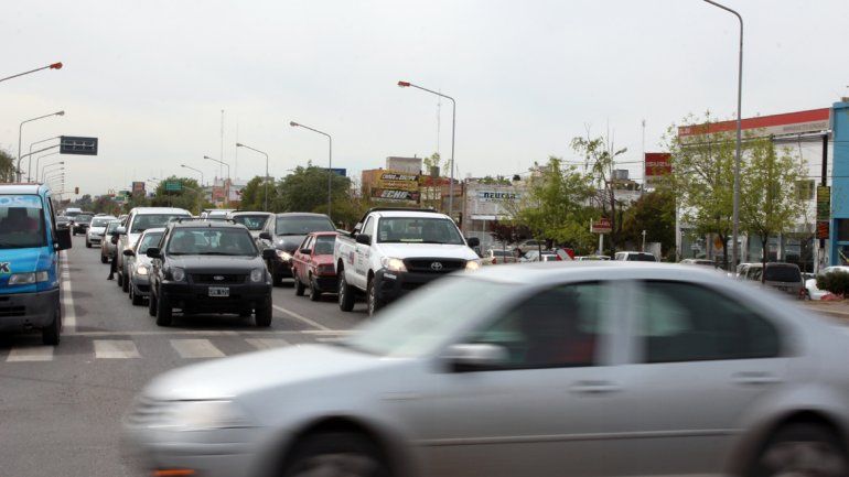 El proyecto de elevación de la multitrocha se presentó hasta con un video. También se había prometido un puente en Doctor Ramón y un estacionamiento subterráneo en el Parque Central.