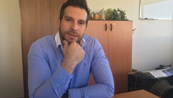 La Fiscalía de Estado de Chubut inició un sumario administrativo contra el abogado Martín Castro, que forma parte de su planta permanente y en paraleló se desempeño como defensor privado.