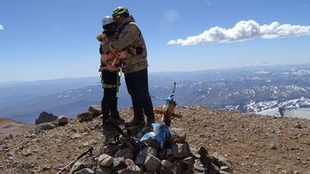 aparecio el montanista perdido en el volcan domuyo a 4.000 metros de altura