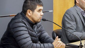 Audiencia por el chico herido en la plaza WEB08.jpg